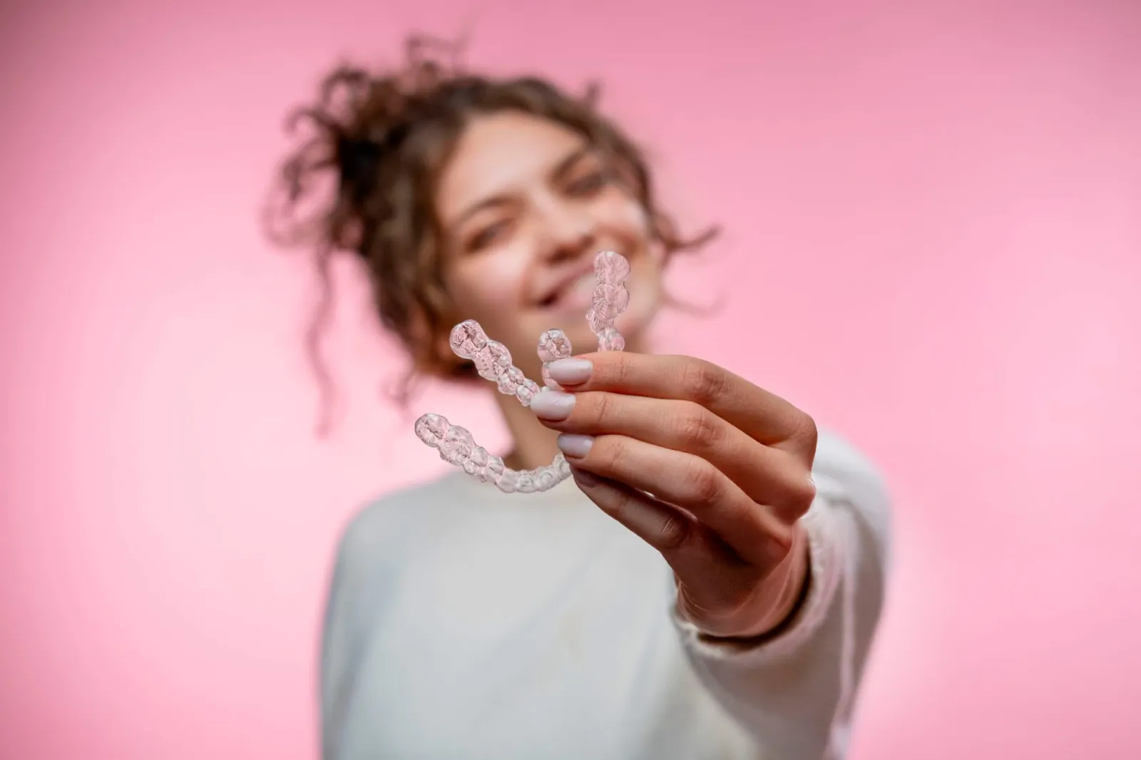 ¿Qué marca de ortodoncia invisible elegir? Descubre RealUp